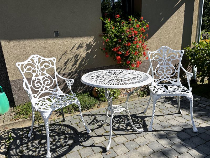 Metal Furniture Refinishing